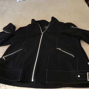 Zenergy by Chico’s jacket in EUC.